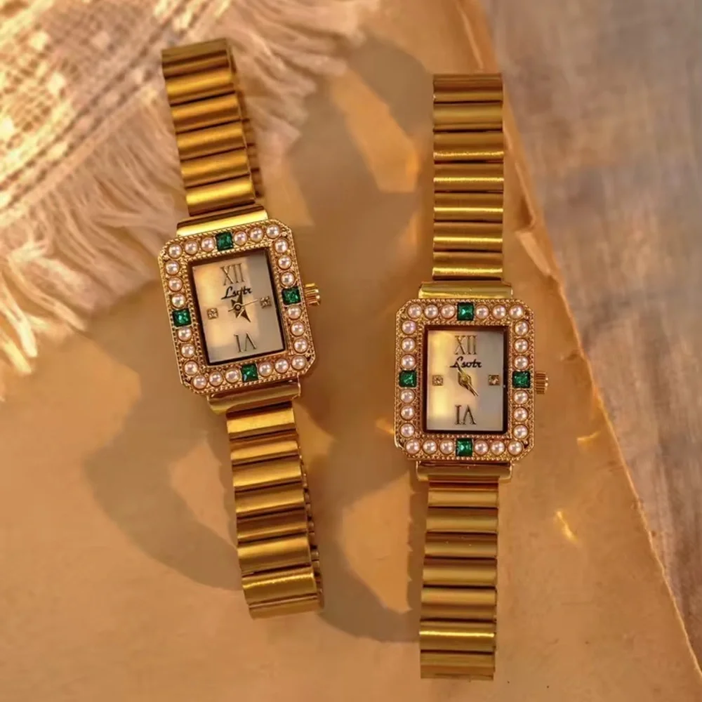 Vintage Gold Pearl Bezel Crystal Watch